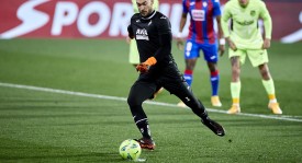 利物浦VS埃弗顿：同城德比前瞻，球员伤停影响下的比赛预测